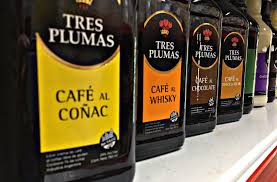 CAFE AL COÑAC TRES PLUMAS 750 ML